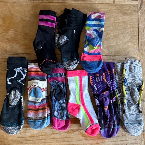 Kid’s Stance Sock Bundle! 10 pairs! 8 out of 9, were washed & never worn, M & L. - Picture 6 of 9